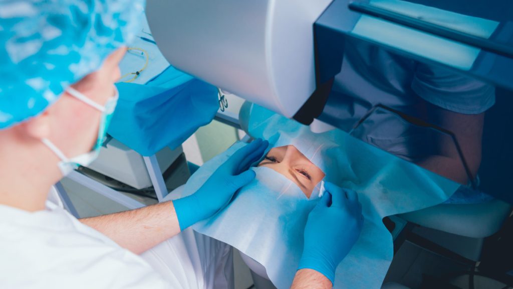 Apakah Mata Minus 14 Bisa Lasik